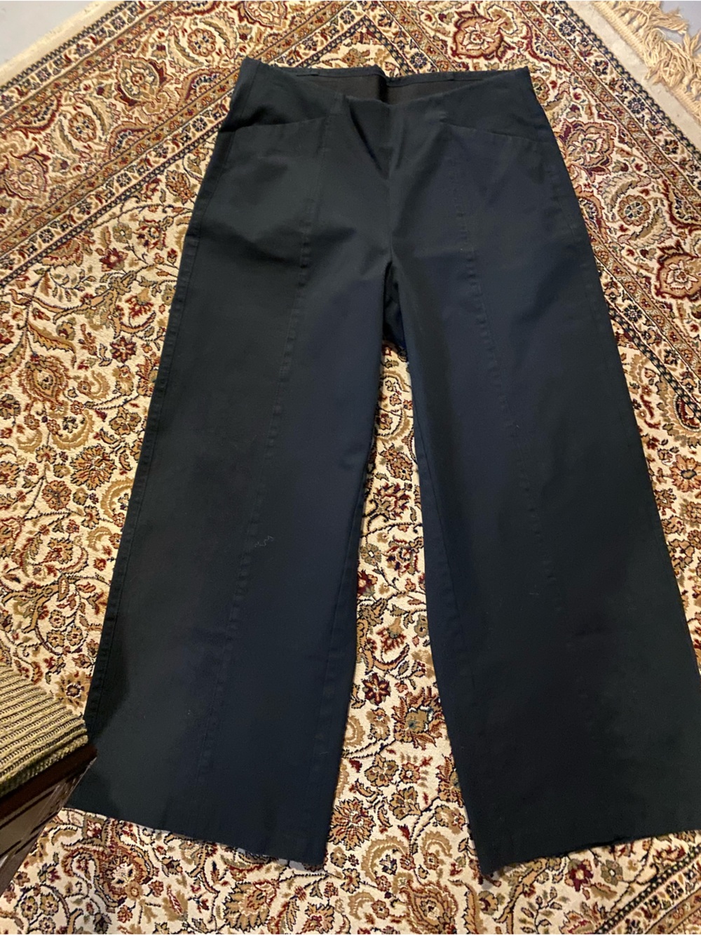 Old Navy Black Wide Leg cropped Pants with elastic waist